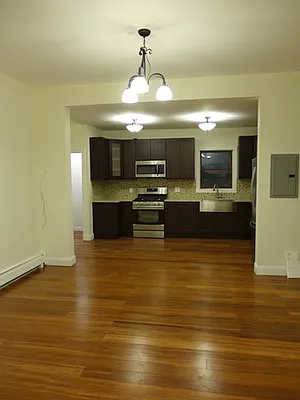 Rented by iList, LLC | media 24