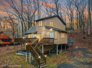188 Canterbury Rd, Bushkill, PA 18324