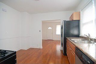 4th image of 840 S Martin Luther King Jr Ave