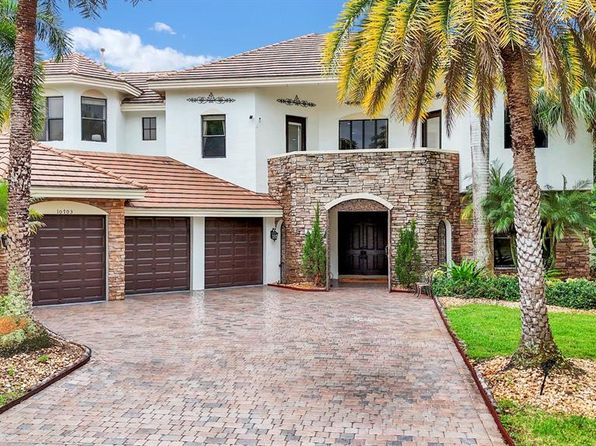 10703 Versailles Blvd