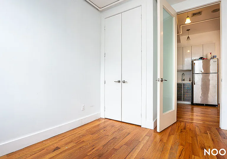 325 Franklin Ave #2C — Photo 6