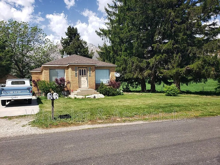 138 W Lomond View Dr #2 — Photo 1