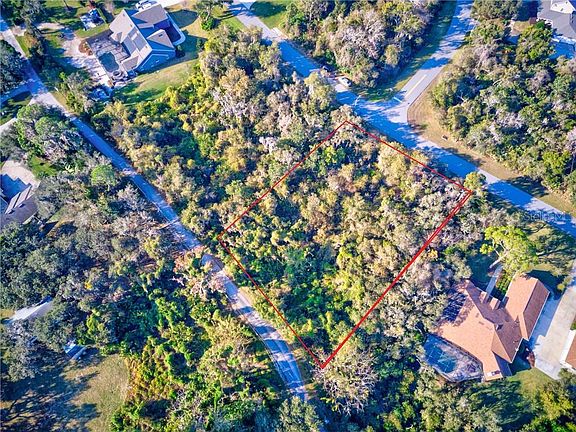 5th image of 16041 Acorn Cir