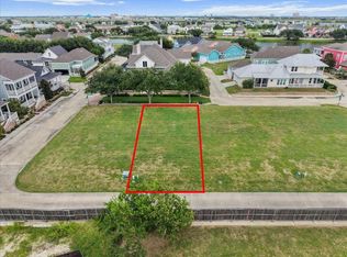 3 Meridian Way, Galveston, TX 77554