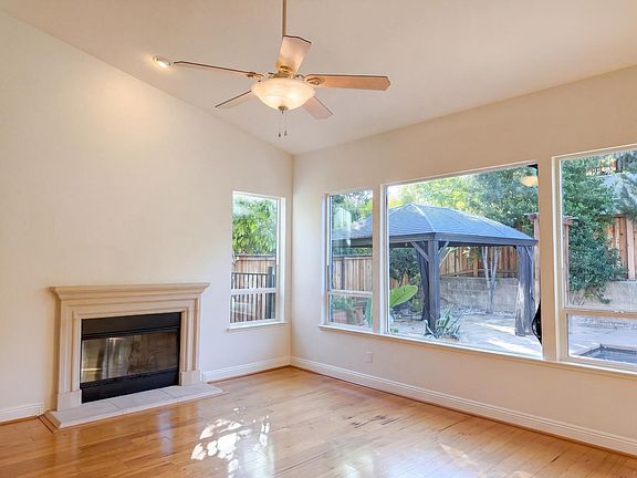 3rd image of 1401 Grey Owl Cir
