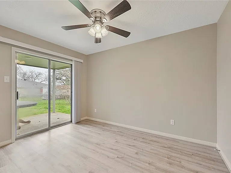 805 San Benito Dr — Photo 7
