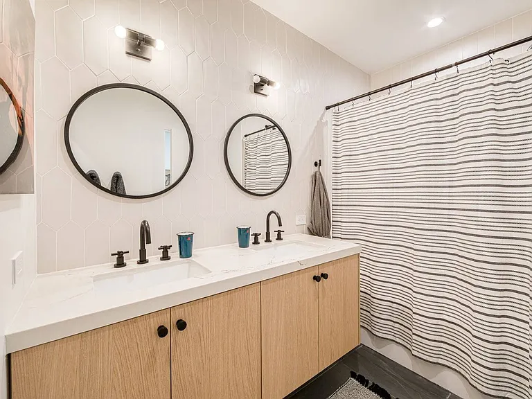 224 Palisades Cir — Photo 34
