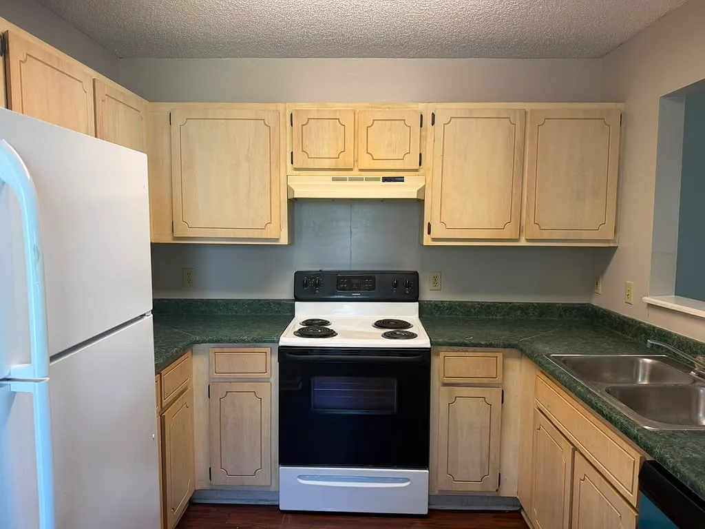 910 Brett Drive Unit 25 - 1 — Photo 4