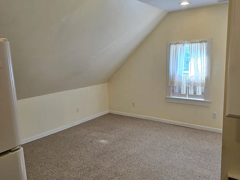 21 Whitehall Rd #B — Photo 3