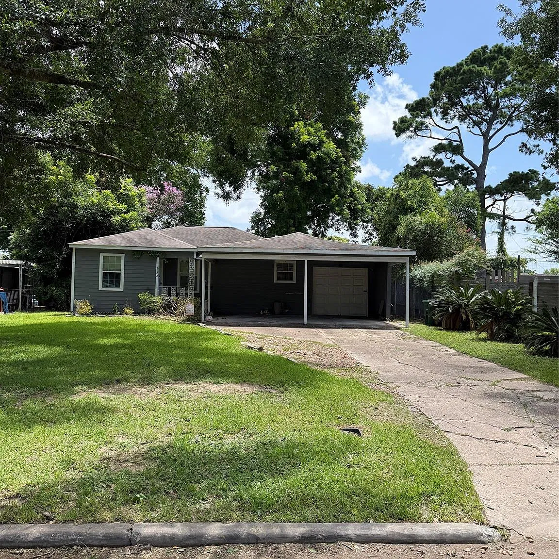 3 bed, 2.0 bath, 1341 sqft, $1,800 — Photo 2