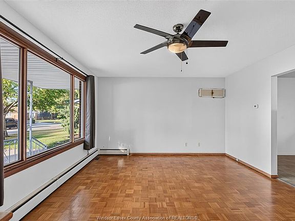 5th image of 5015 Colbourne Dr