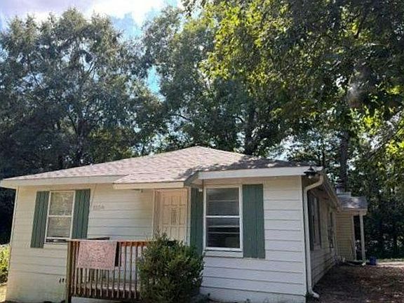 2nd image of 1558 Chattanooga St