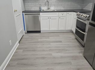 125 Chaucer Rd #B, Mount Laurel, NJ 08054