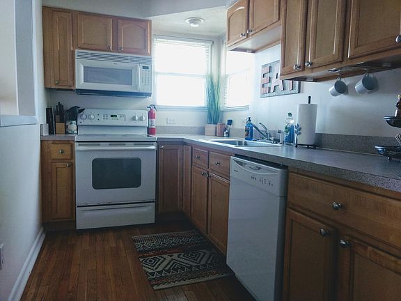 Fully furnished kitchen