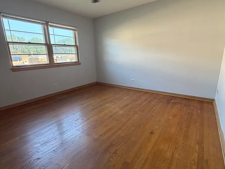 7919 W Cermak Rd #5 — Photo 4