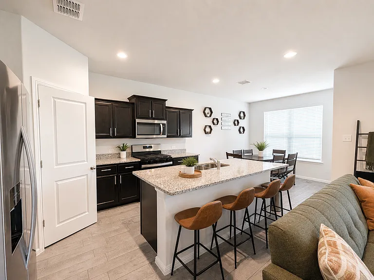 6240 Blacksmith Ave — Photo 3