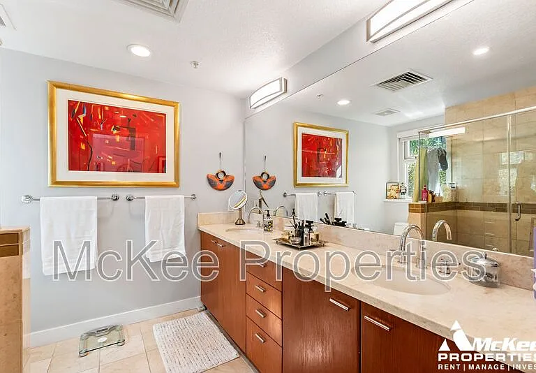 1199 Pacific Hwy #304 — Photo 19