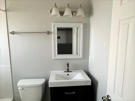 5th image of 405 S Cirus Ave #3