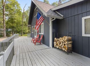 1735 Lake Ln, Pocono Lake, PA 18347