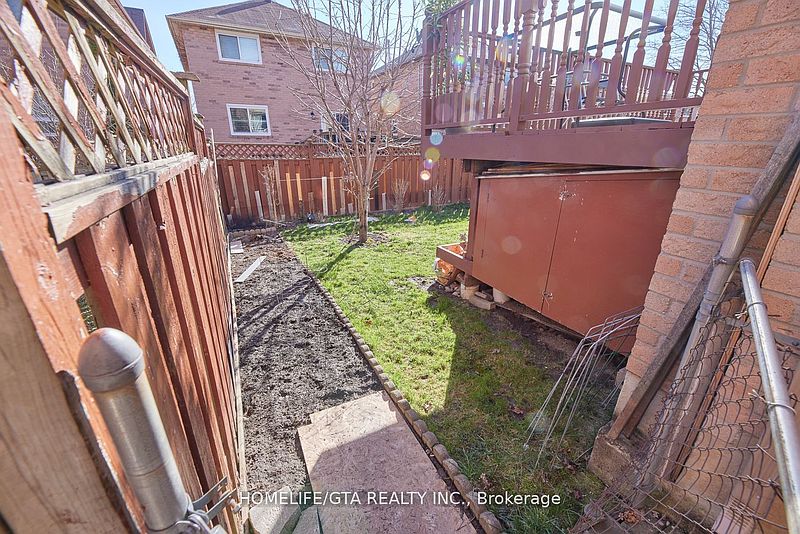 Ajax House for rent - 2 Bedrooms — photo 24