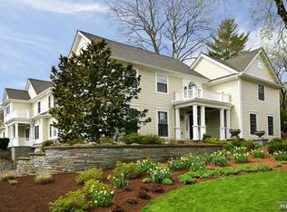 290 Greenway Rd, Ridgewood, NJ 07450