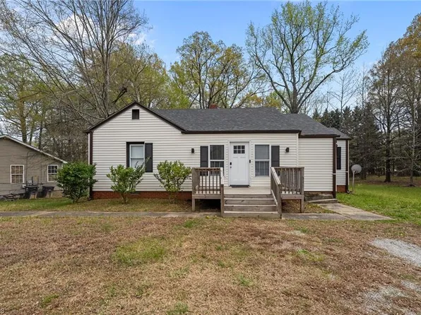 2124 Textile Dr, Greensboro, NC 27405