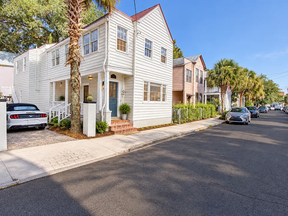 39 Ashe St