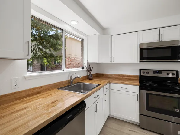 1321 Green Ct N, Carson City, NV 89701