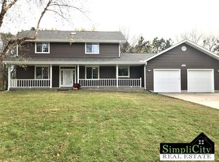 7831 Dougan Dr, Lincoln, NE 68516