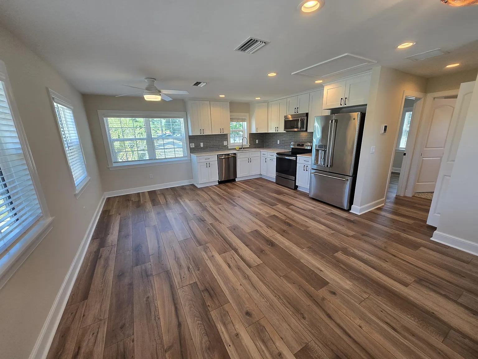 1 bed, 600 sqft, $2,100 — Photo 3