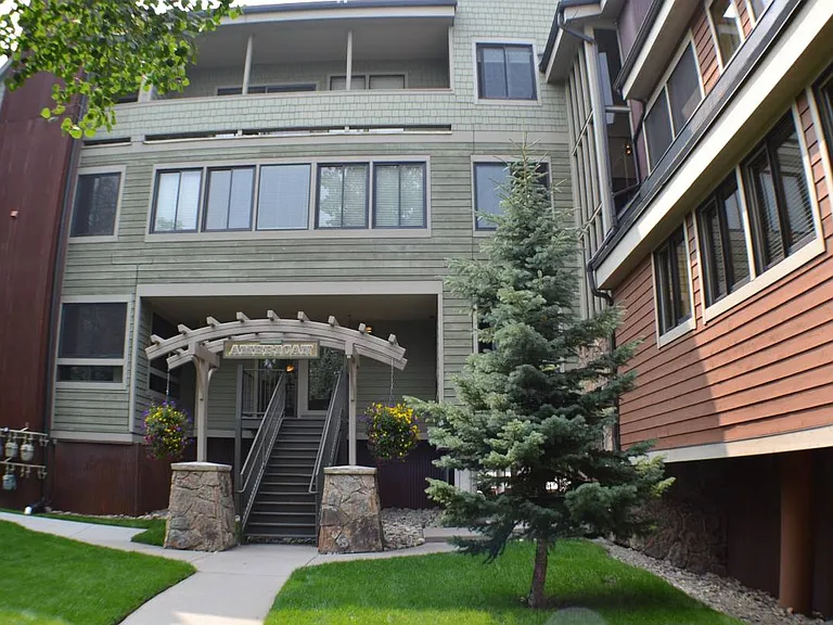 250 Ski Hill Rd #10 — Photo 17