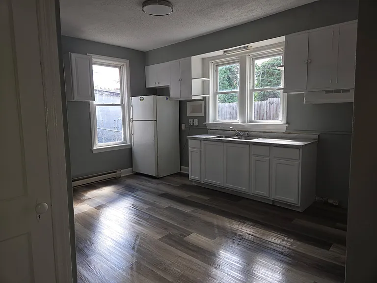 145 East Ave #1 — Photo 13