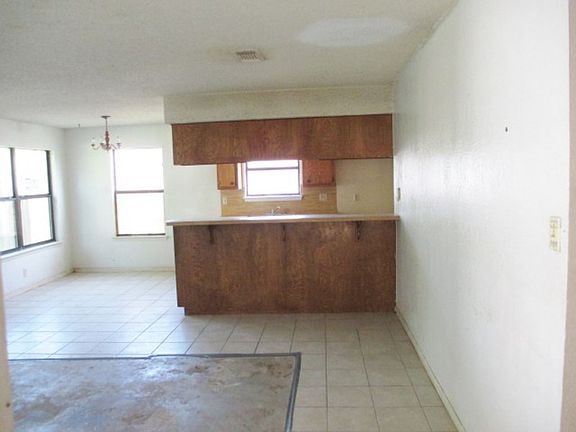 Kitchen & Dining Room Views