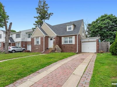 1-25 37th St, Fair Lawn, NJ, 07410