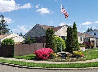 192 Carol Rd, East Meadow, NY 11554