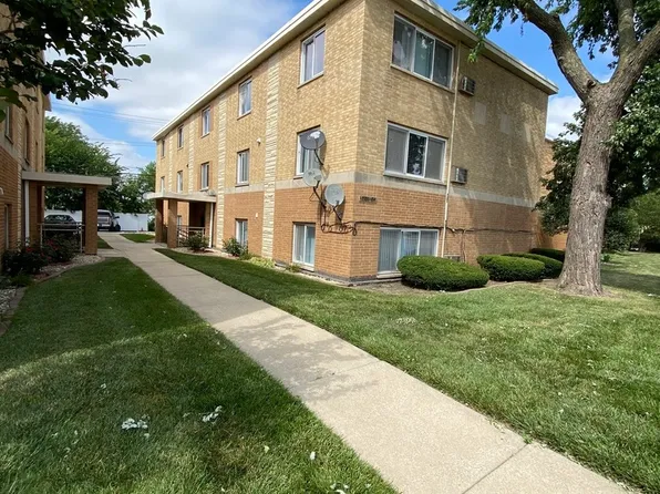 5580 S Archer Ave #1C, Chicago, IL 60638