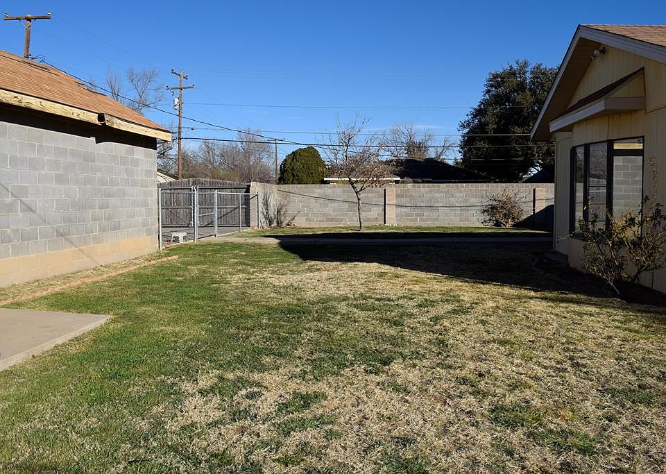 1st image of 1909 Oaklawn Dr