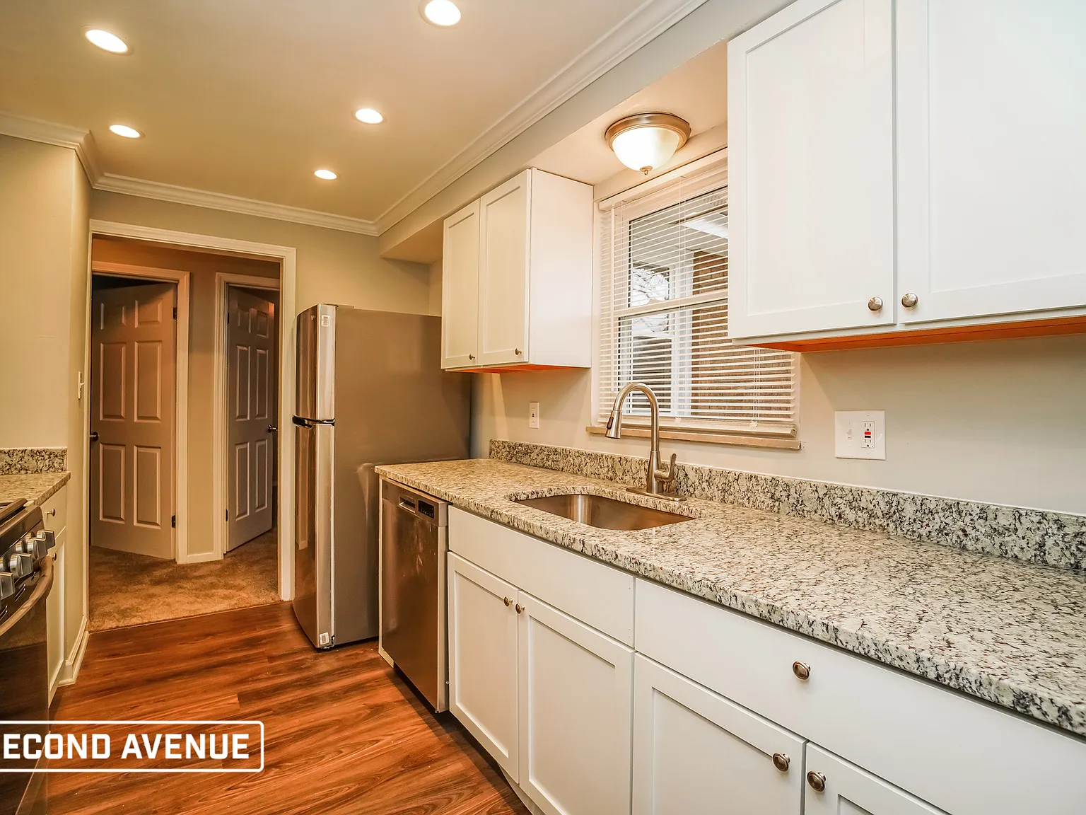 3 bed, 1.5 bath, 1076 sqft, $1,650 — Photo 4