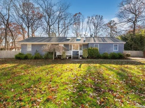 44 Dawn Drive, Shirley, NY 11967