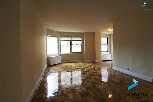 Rented by FirstService Realty (legacy) | media 23