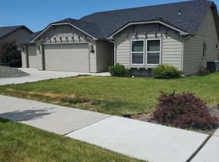 4504 W Wesley Pl, Moses Lake, WA 98837