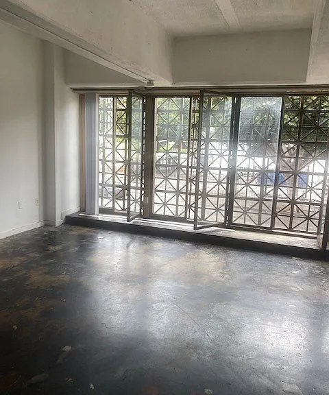 1610 W. 7th — Photo 13