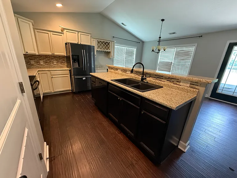 109 Pembury Way — Photo 23