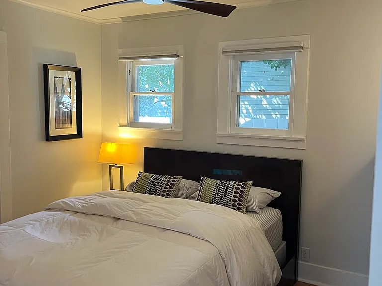 7022 De Longpre Ave #7022 — Photo 13