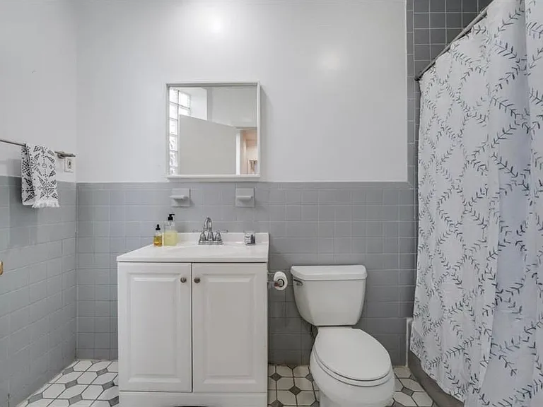 716 Adams St #3W — Photo 8