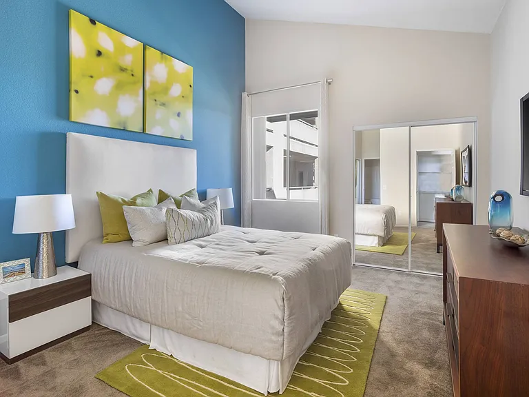Costa Verde Village Apartments — Photo 38