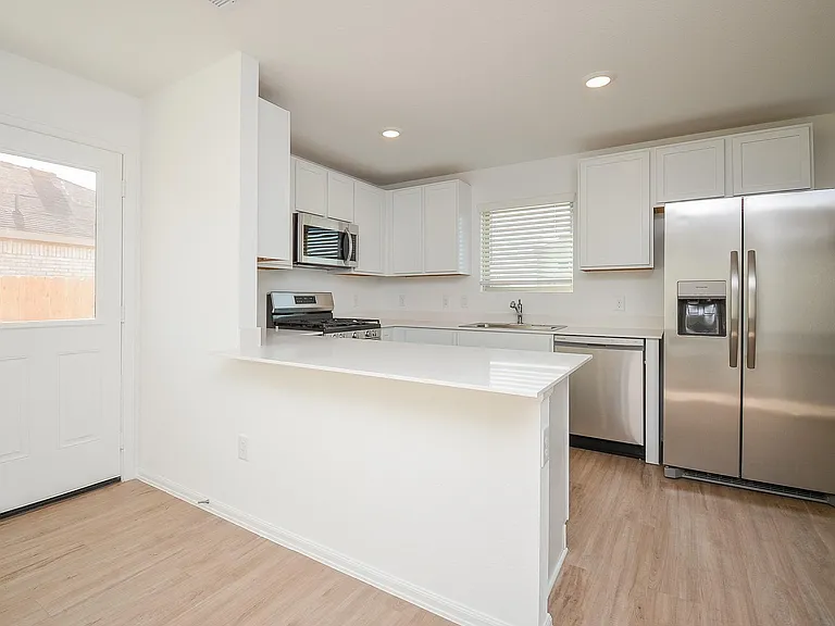 26811 Urraca Dr — Photo 6