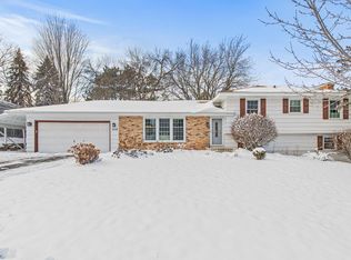9116 Poplar Bridge Rd, Bloomington, MN 55437