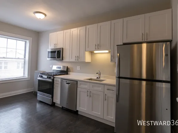 3126 W Eddy St APT 3, Chicago, IL 60618