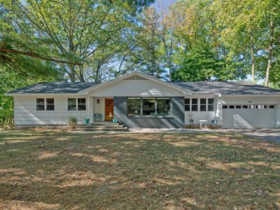 559 Bloomfield Rd, Traverse City, MI, 49686